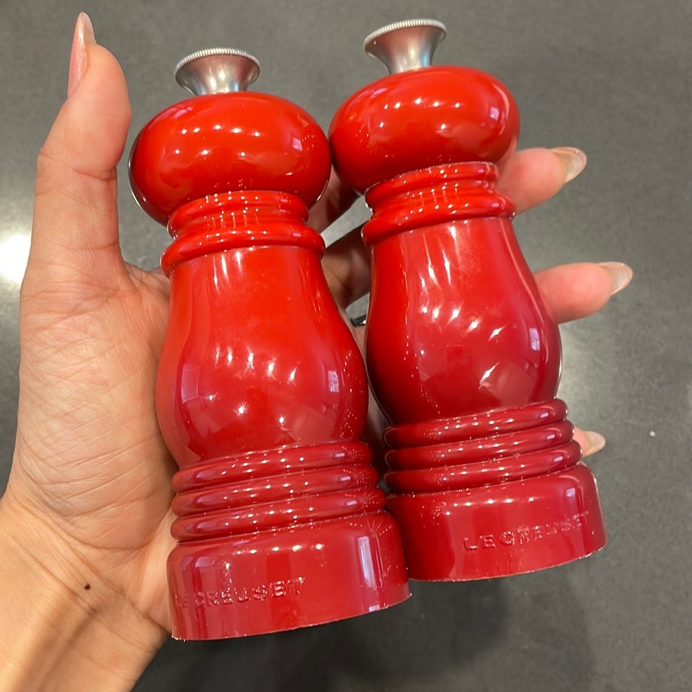 Le Creuset Red Salt and Pepper Mills - Used